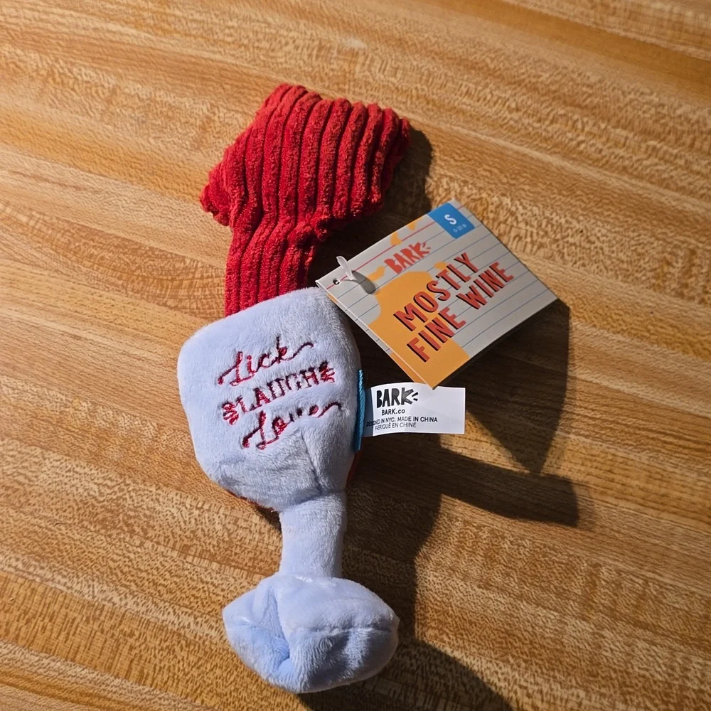 Bark Mostly‎ Fine Wine Dog Toy NWT Size S 0-20 pounds